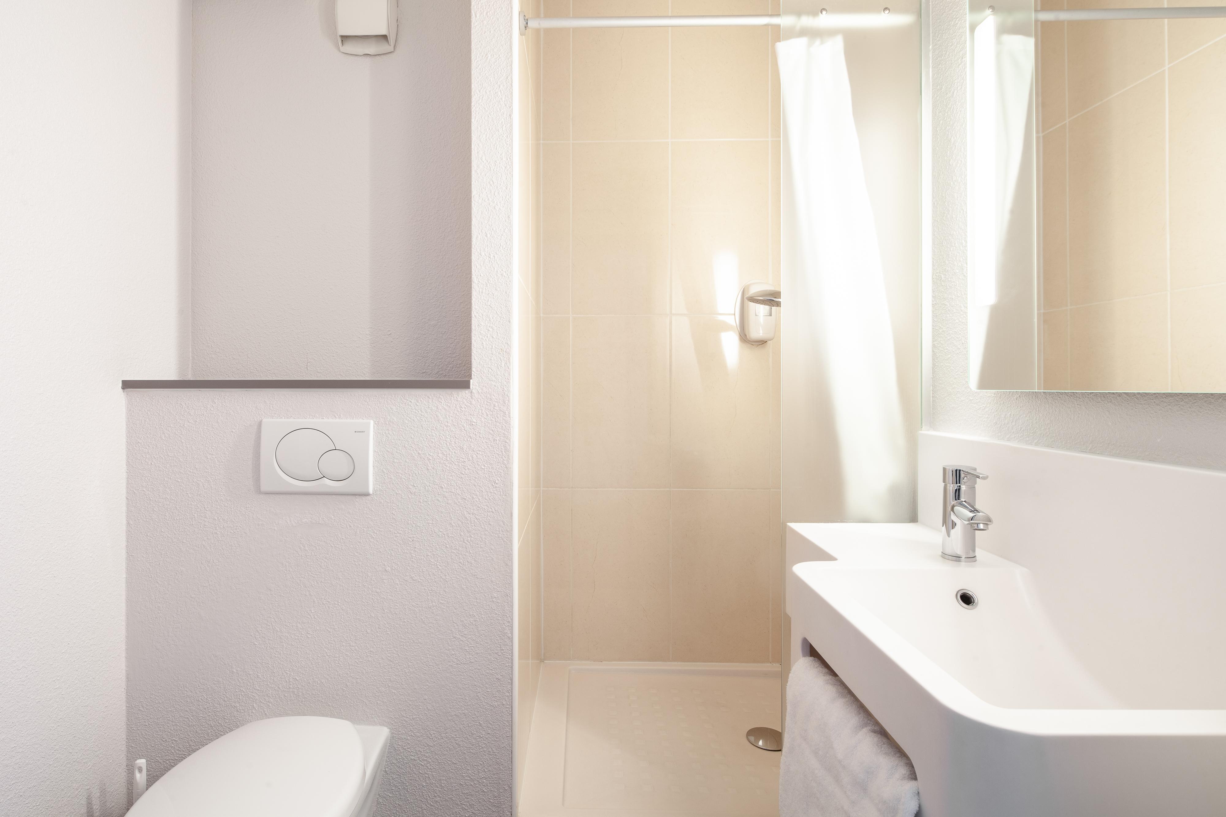 B&B Hotel Paris Le Bourget Esterno foto