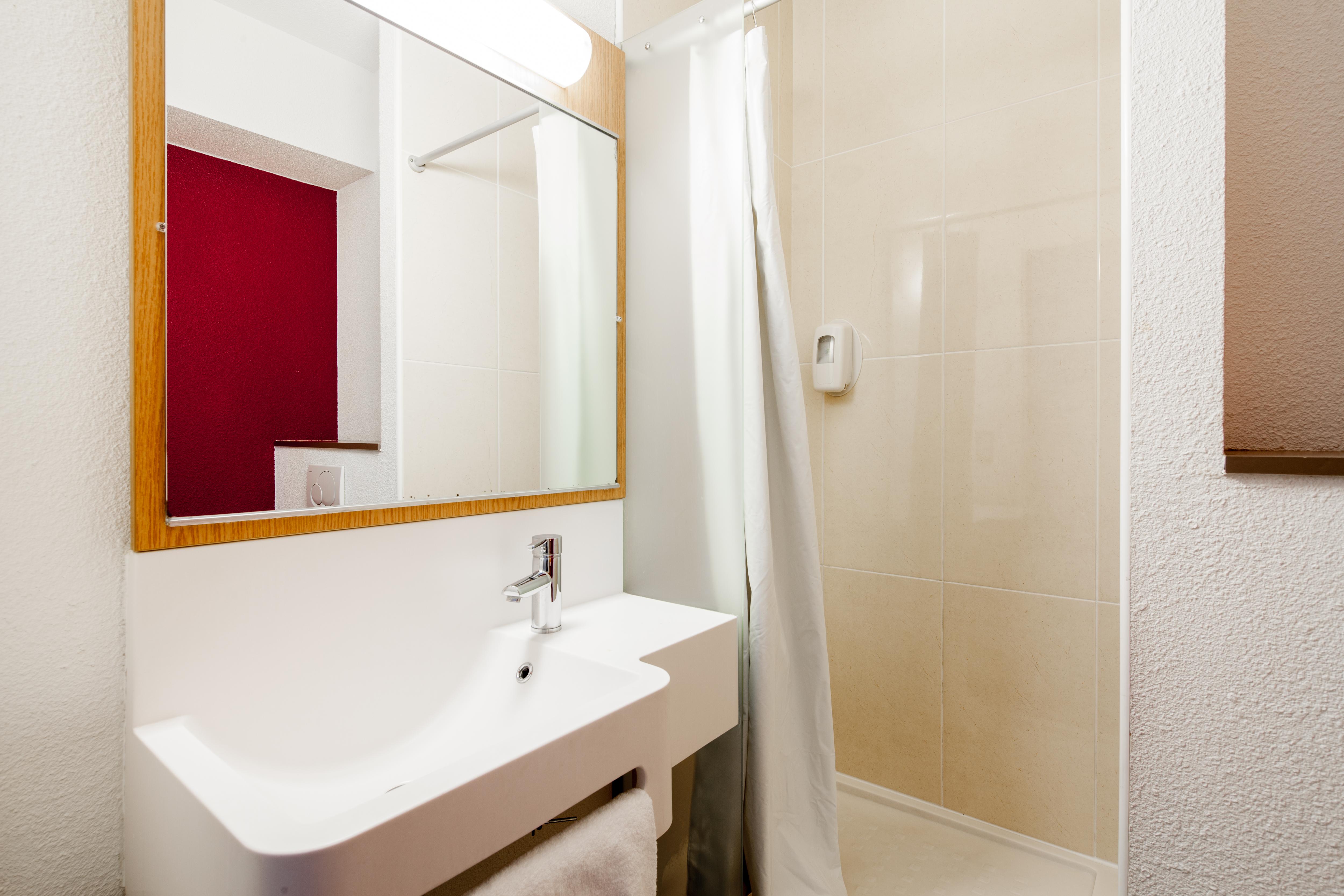 B&B Hotel Paris Le Bourget Esterno foto