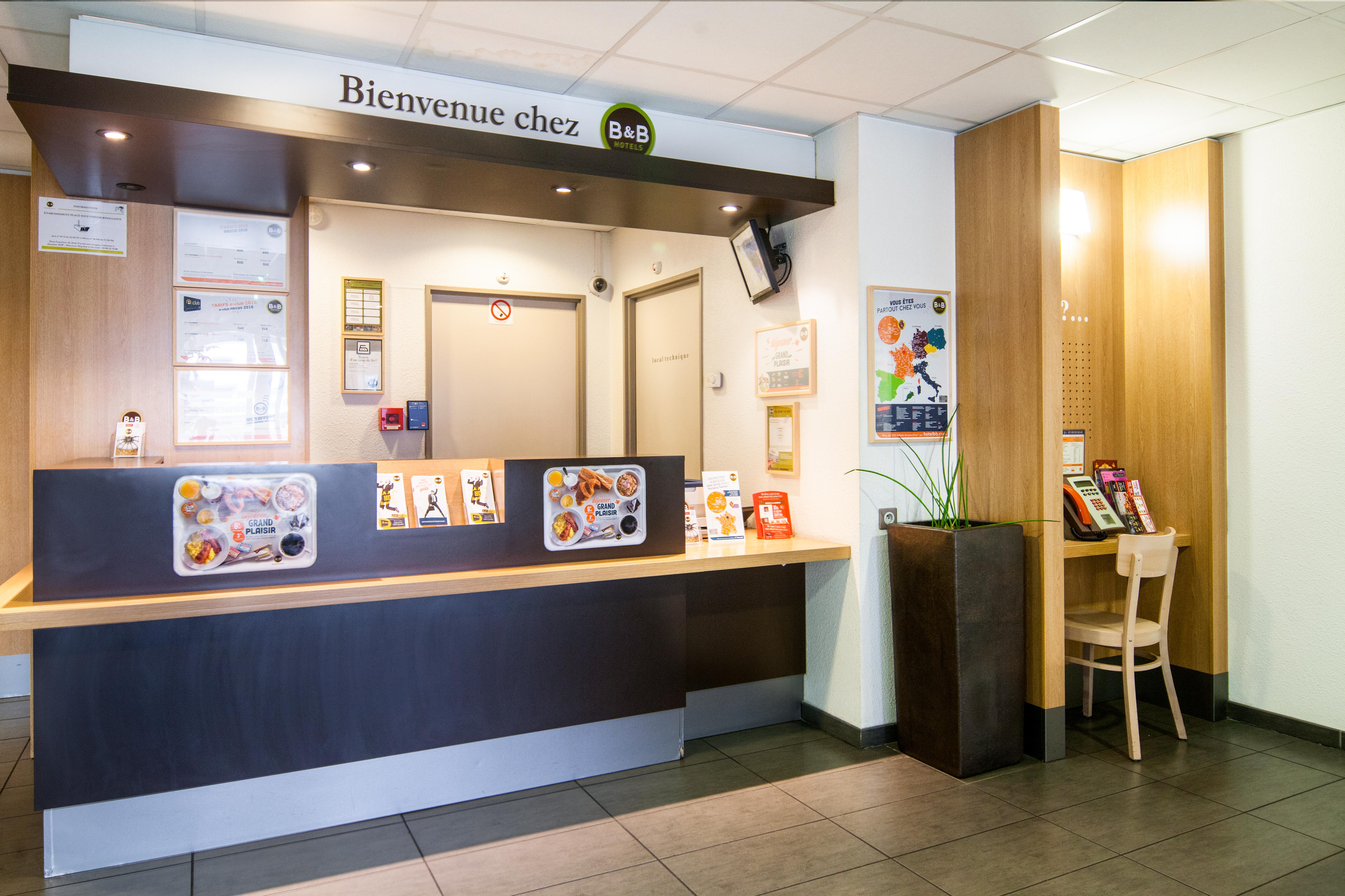 B&B Hotel Paris Le Bourget Esterno foto