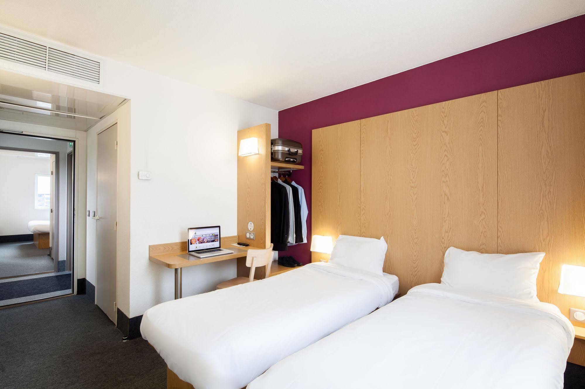B&B Hotel Paris Le Bourget Esterno foto