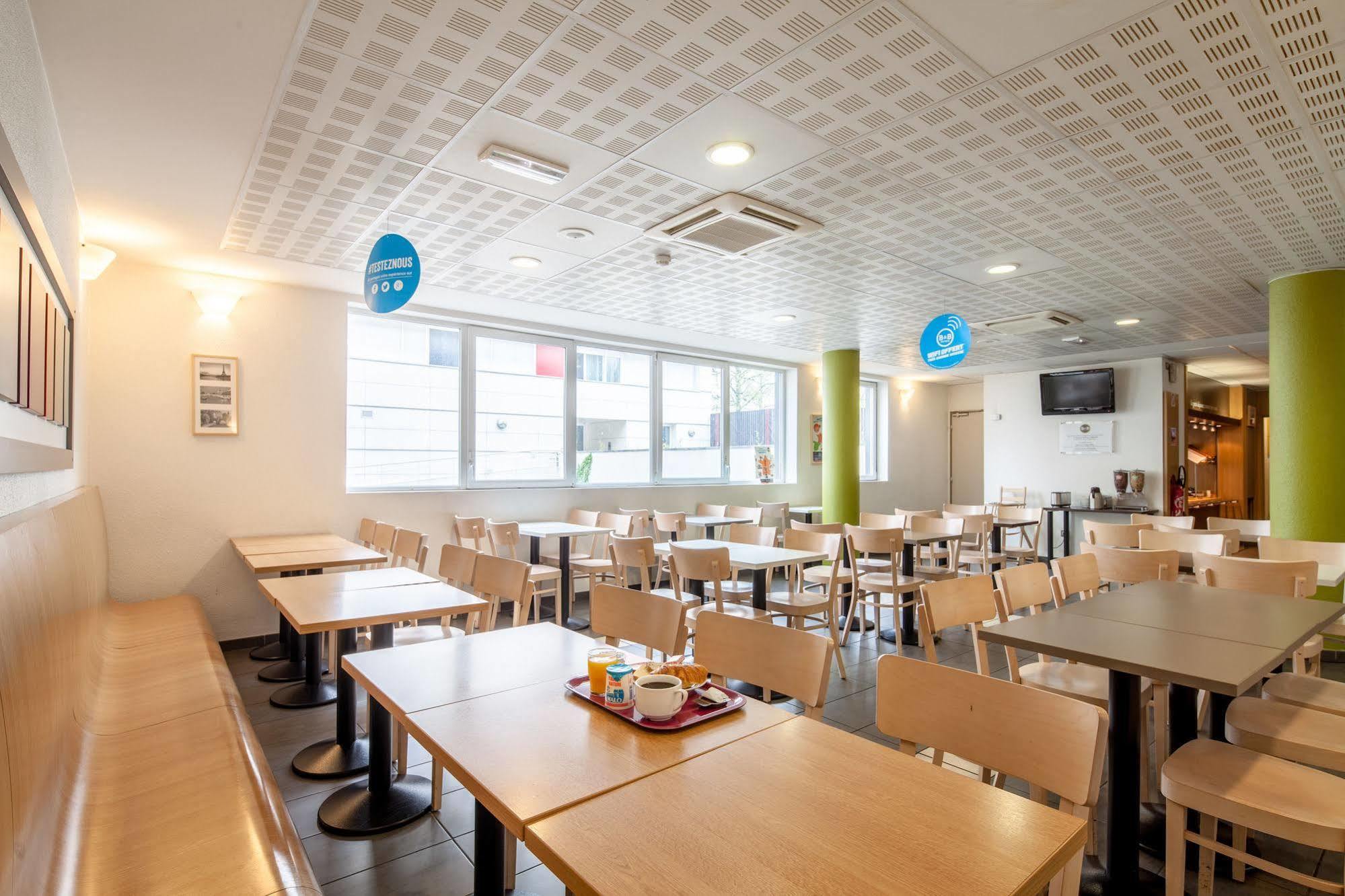 B&B Hotel Paris Le Bourget Esterno foto