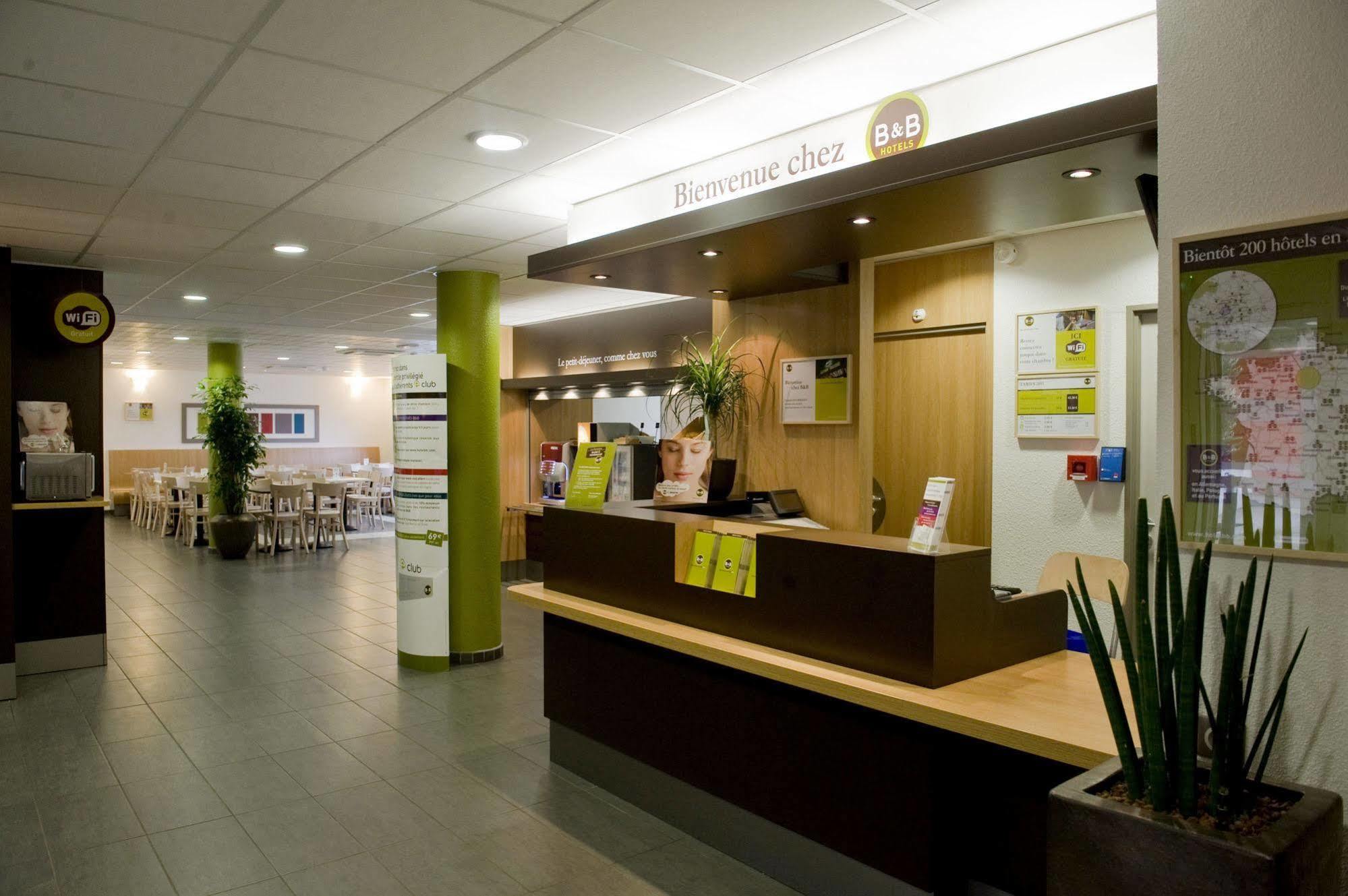 B&B Hotel Paris Le Bourget Esterno foto
