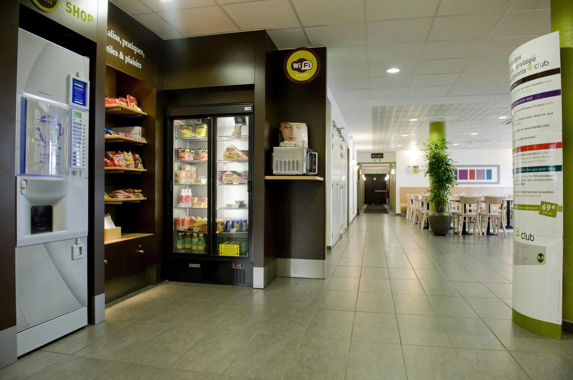 B&B Hotel Paris Le Bourget Esterno foto